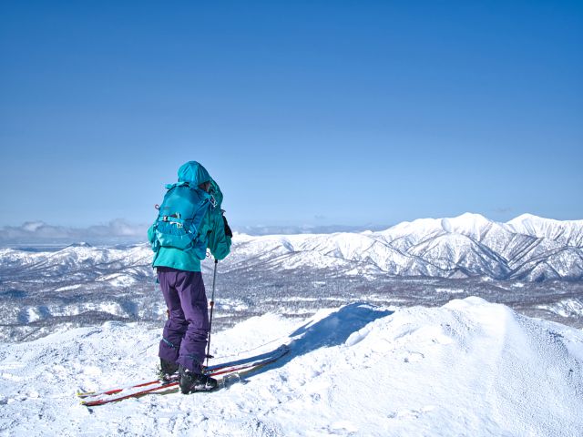 冬の魅力を満喫する日帰りスキー